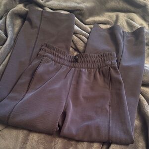 Lululemon Ribbed black capri